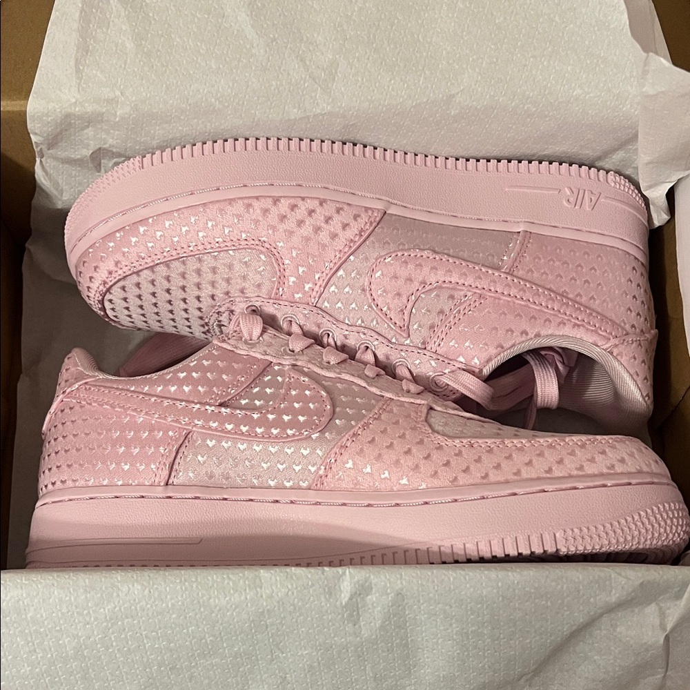 Nike Air Force 1 Valentines 8.5 - Brand New!